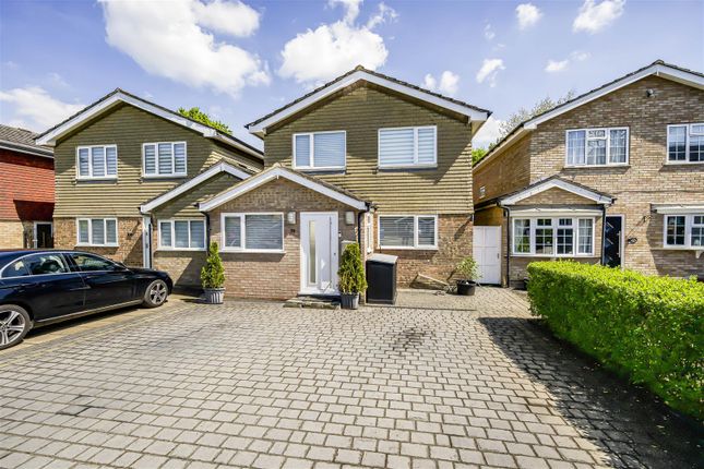 Link-detached house for sale in Pine Grove, Bricket Wood, St. Albans
