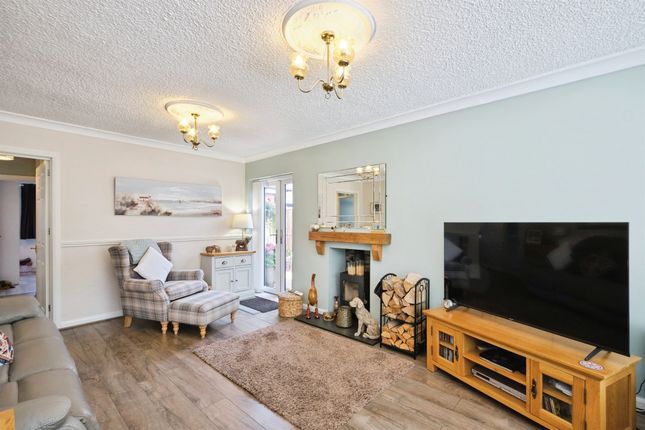 2, Elm Drive, Birmingham photo 3