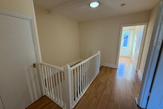 48a Greenford Road, Greenford photo 4