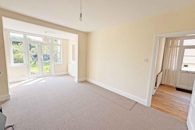 99, Catesby Road, Rugby photo 4