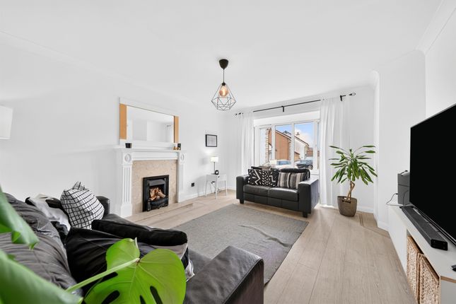 22, Cedar Court, Glasgow photo 4