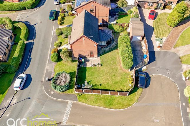 17, Carr Brook Drive, Manchester photo 4
