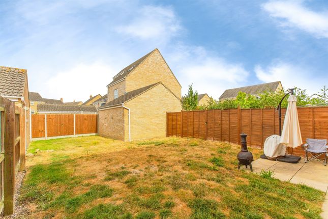 56, Robertson Way, HUNTINGDON photo 2