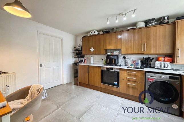 12, Brook Close, Barnsley photo 2