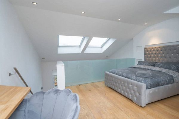 Flat to rent in Thornhill Road, London