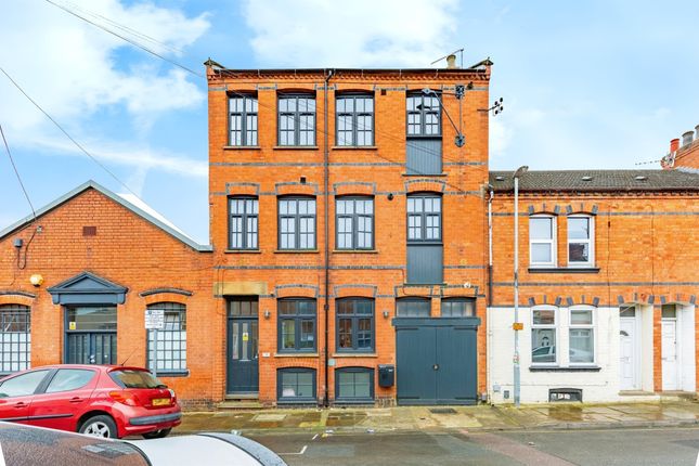 Thumbnail Flat for sale in Dunster Street, Northampton