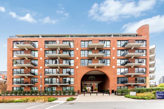 Flat for sale in Minotaur House, Woolwich, London