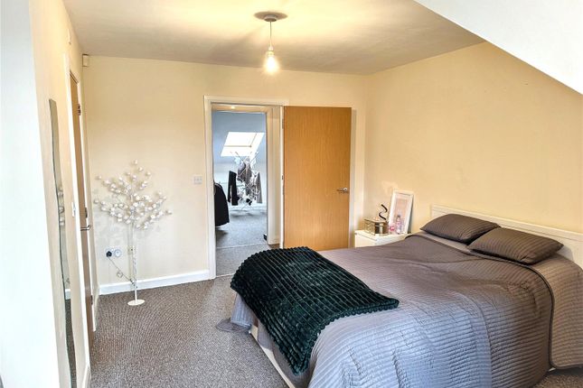 43, Canberra Way, Greater Manchester photo 2