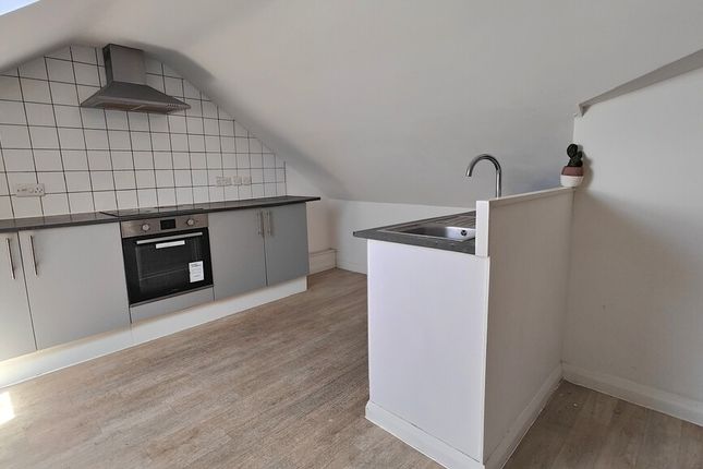 Flat 6, 22, Strode Road, Wellingborough photo 3