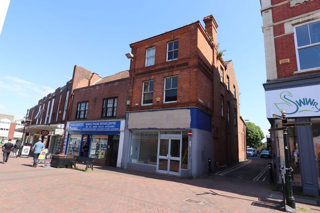 Retail premises to let in Fore Street, Bridgwater