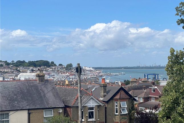 11 Frank James Court, 11, Adelaide Grove, Isle of Wight photo 2