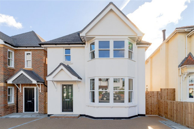 Thumbnail Detached house to rent in Courthouse Road, Maidenhead