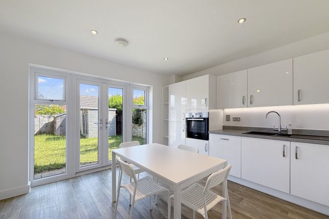 6, Beadon Way, Woodbridge photo 2