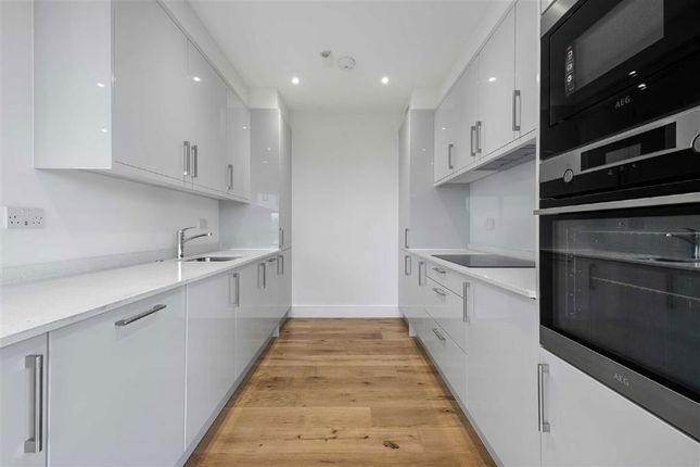 Flat 9, 4, Stannary Street, London photo 3