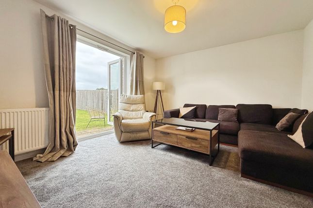 76, Buttercup Crescent, Glasgow photo 2