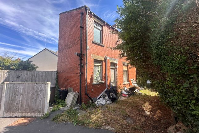 1-bed house on 78, Wakefield Road, Bradford, £110,000