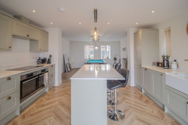 4 Steves Close, Clenchwarton, Norfolk photo 4
