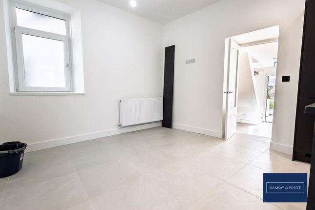 10, Forge Place, Aberdare photo 4