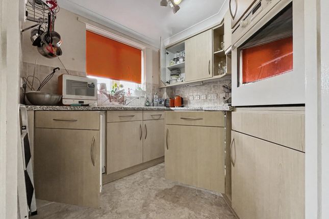 Cobbett Court, Hammond Close, Swindon photo 4