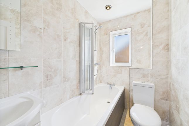 18, Hazledean Road, Cheltenham photo 5