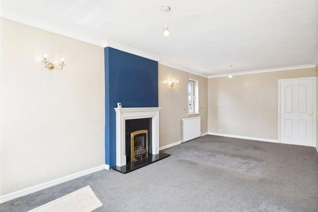 3, Beverley Garth, Pontefract photo 2