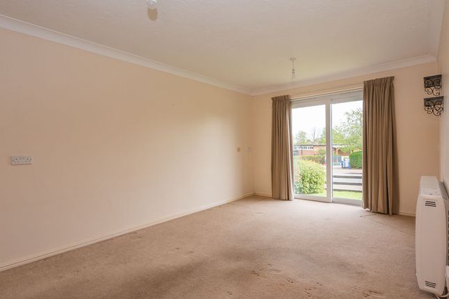39, Churchfield Green, Norwich photo 4