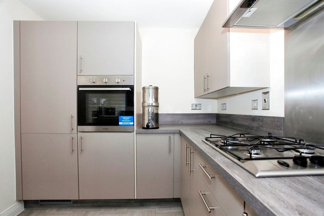 12, Swift Close, Peterborough photo 2