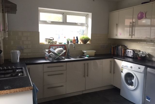 82 Lodge Road, Portswood, Southampton photo 2