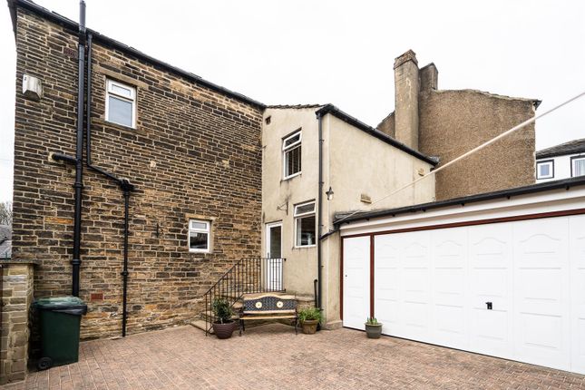 Link-detached house for sale in Mill Carr Hill Road, Oakenshaw, Bradford