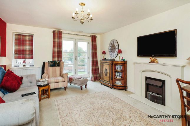 33 St Clements Court, South Street, Atherstone photo 3