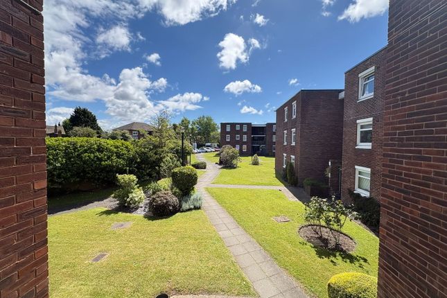 4, Green Park, Bootle photo 4