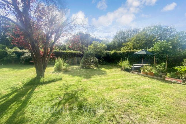 2-bed flat on Upper Mortimer House, Ockley Road, Dorking, £325,000