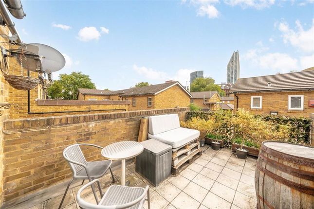 15, Collinson Walk, London photo 4