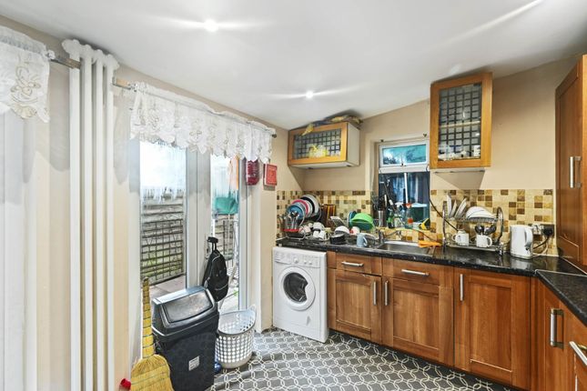 27, Keogh Road, London photo 4