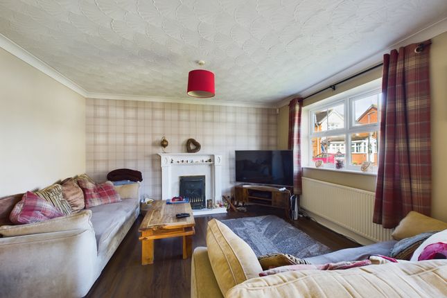 5, Cherry Tree Close, HULL photo 4