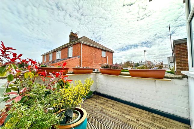 Maisonette for sale in Cliff Road, Hornsea