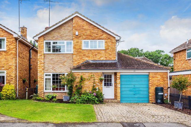 Thumbnail Detached house for sale in Durnsford Way, Cranleigh