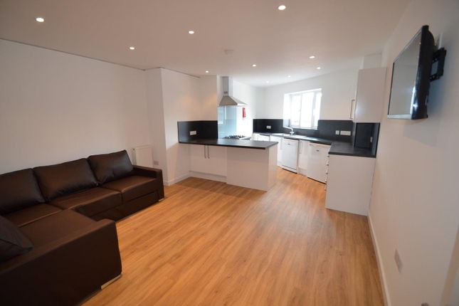 Thumbnail Flat to rent in Hill Park Crescent, Plymouth