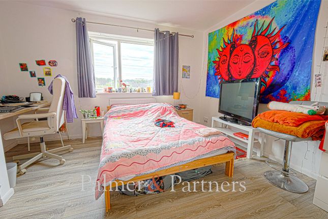 10, Wheeler Close, Essex photo 4