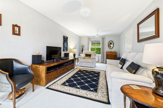 14, Ann Strutt Close, Ipswich photo 2