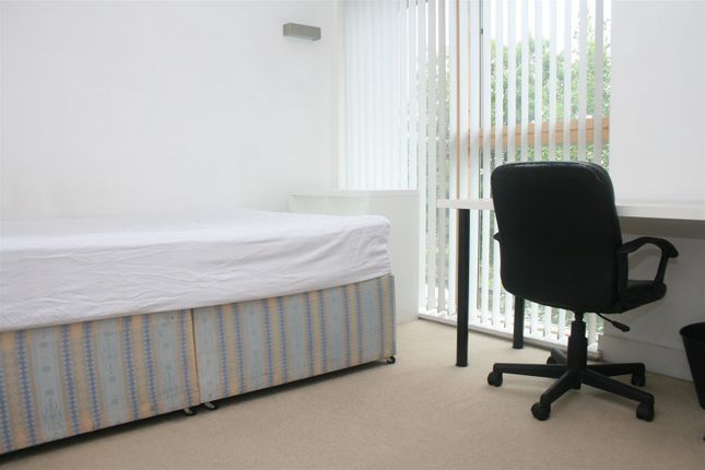 Town house for sale in Electric Wharf, Coventry