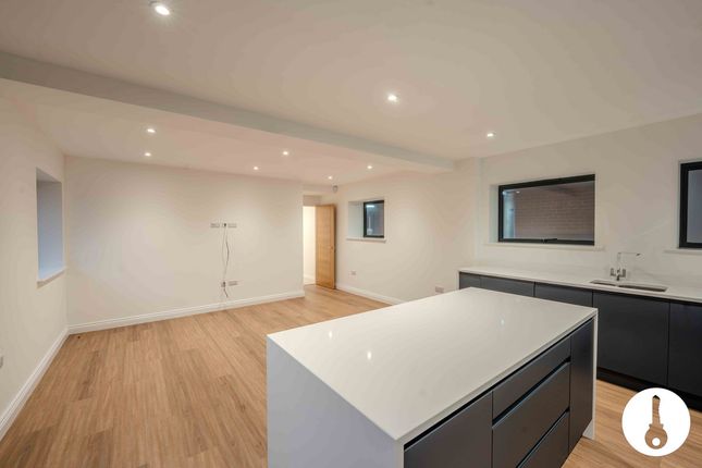 Flat Flat 5, 1, Silverdale Mount Avenue, Wirral photo 4