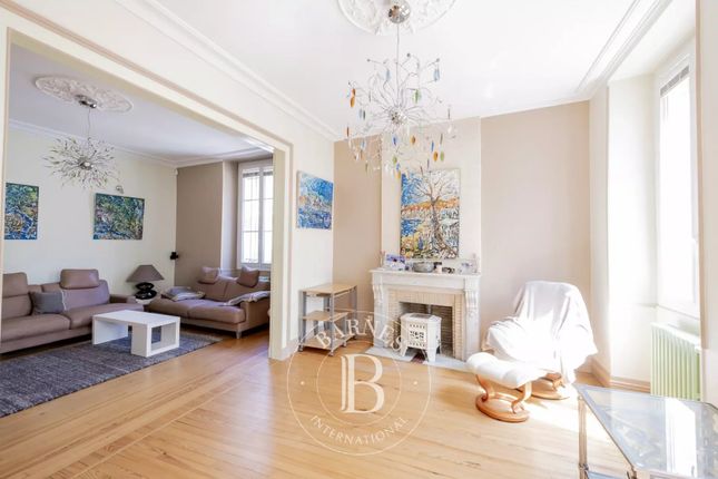 Detached house for sale in Bordeaux, 33000, France