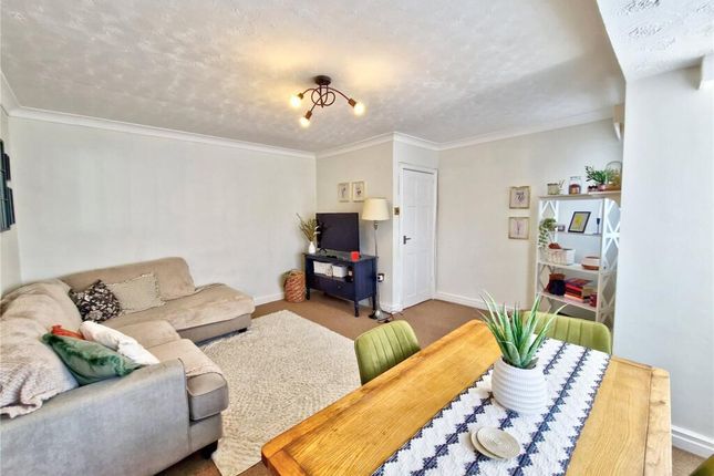 10, Linbridge Drive, Newcastle upon Tyne photo 3