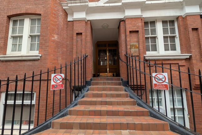 39, Tavistock Place, London photo 2