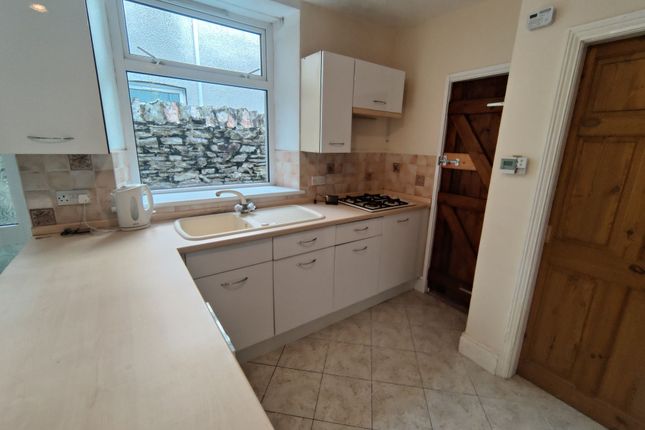 16 Caerllwyn Terrace, Newport photo 3
