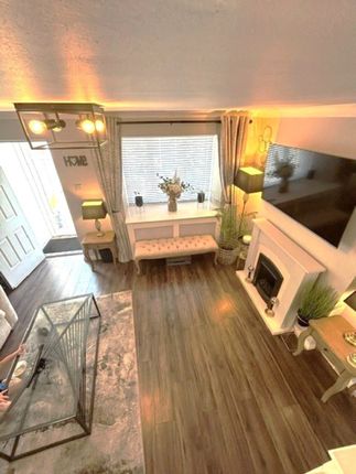 9 Kinmel Close, LIVERPOOL photo 2