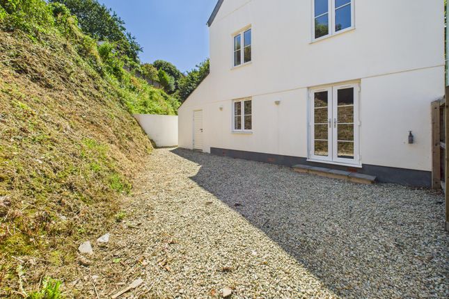 Trekesten, 13, Bottreaux Rise, Boscastle photo 3