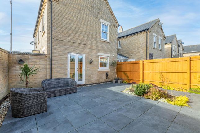 52, Dickens Boulevard, Hitchin photo 2