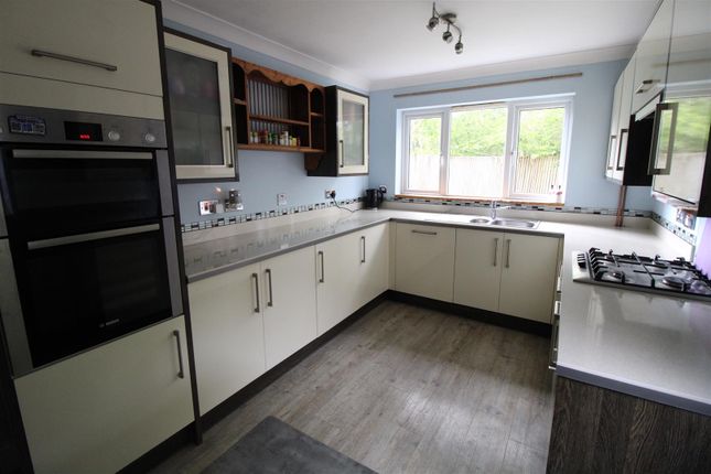 Property for sale in Dale Close, Daventry